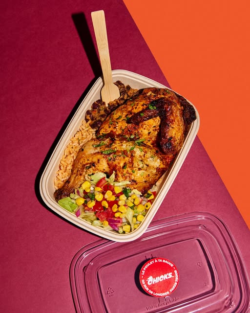Barquette 1/2 poulet braisé, riz et crudités